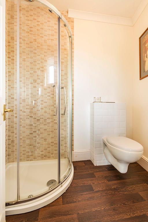 Malvern View Cheltenham Room photo